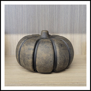 Majestic Brown Pumpkin Medium